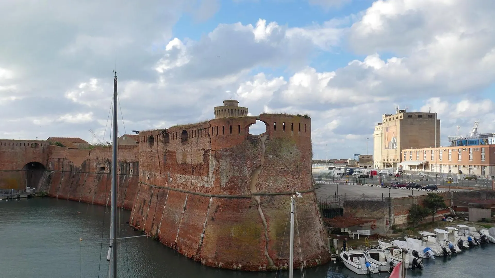 Francesca' S Home Livorno Centro Lejlighed